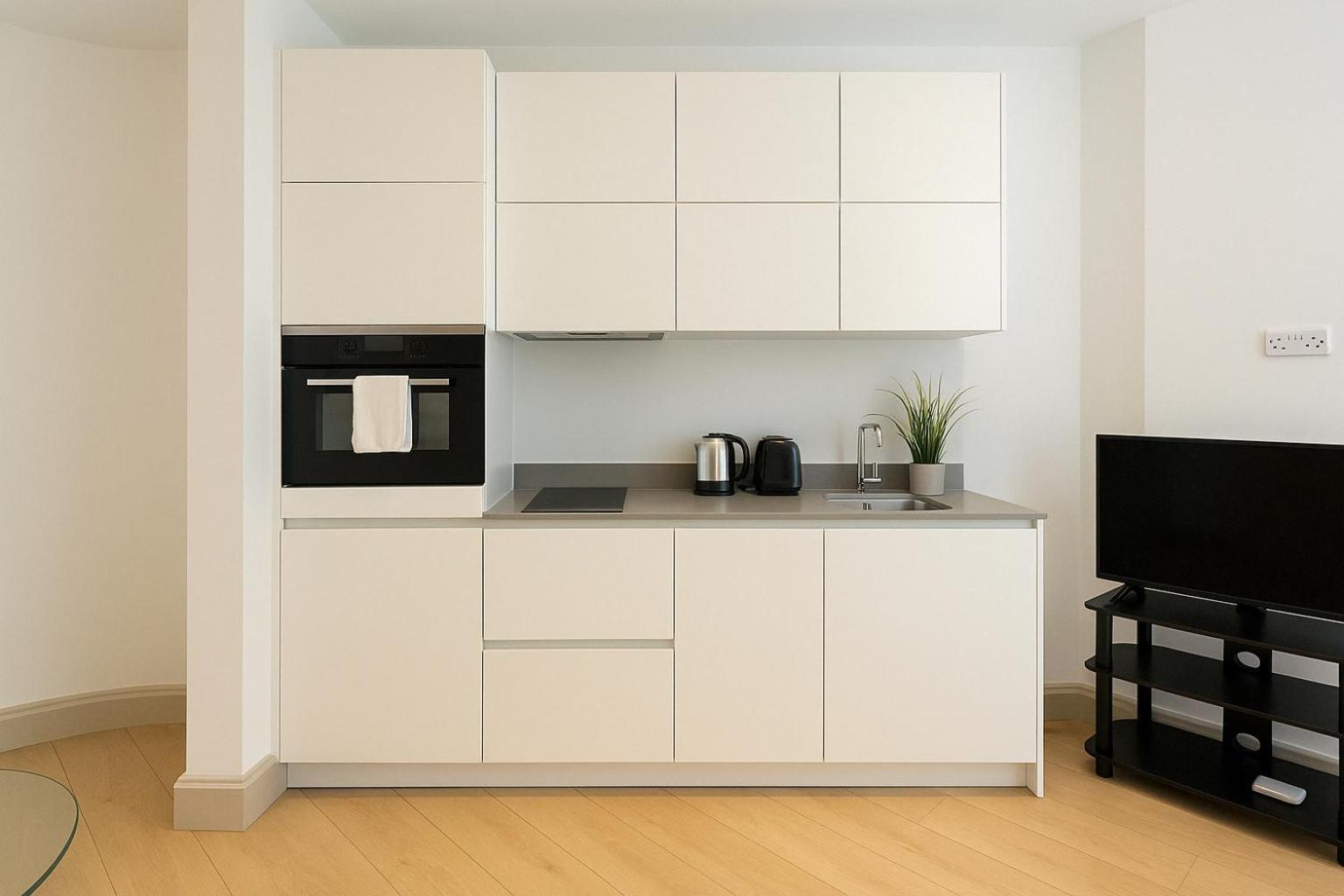 Bright Studio Flat - Walk To River Thames & Kingston Town Surbiton Exterior foto